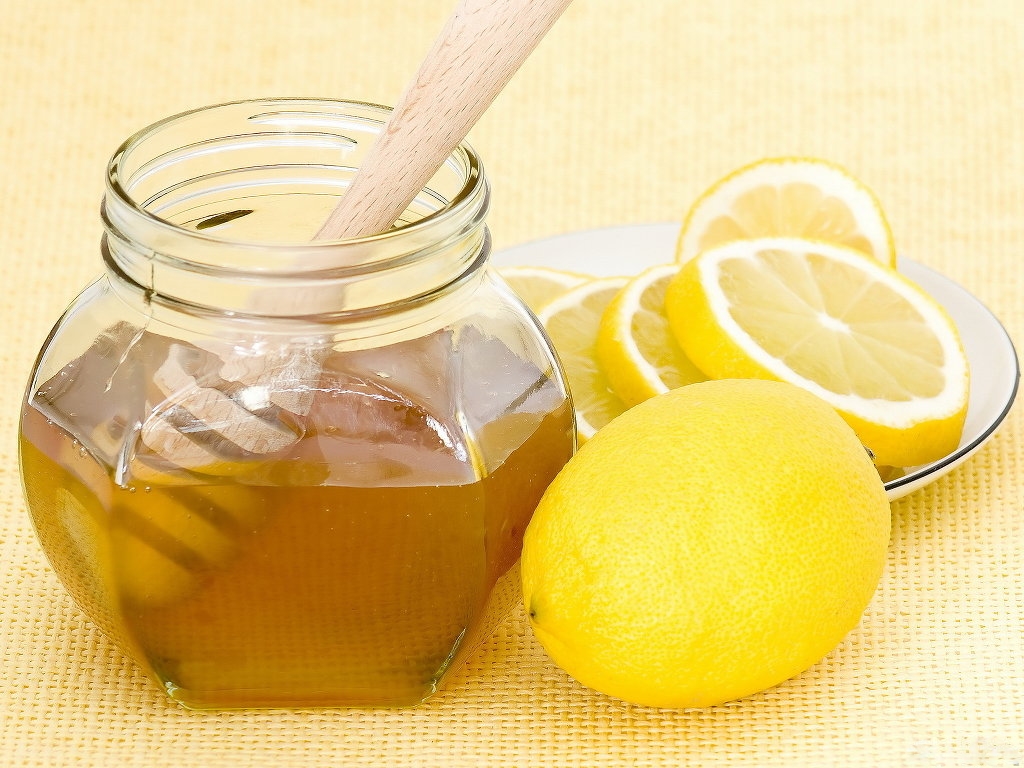 العسل والليمون للكحة