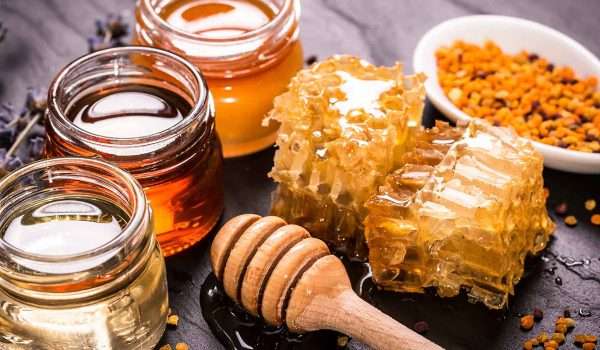 فوائد العسل والليمون للبشرة