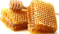 فوائد اكل شمع العسل