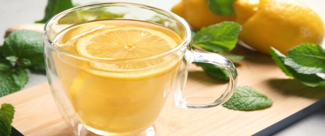 فوائد الليمون الساخن مع النعناع