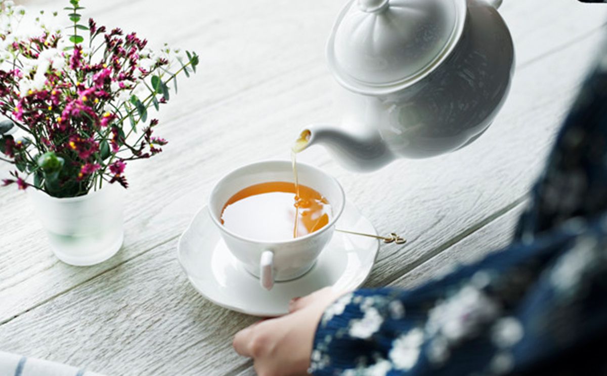 هل يؤثر الشاي الاحمر على الدورة الشهرية ؟