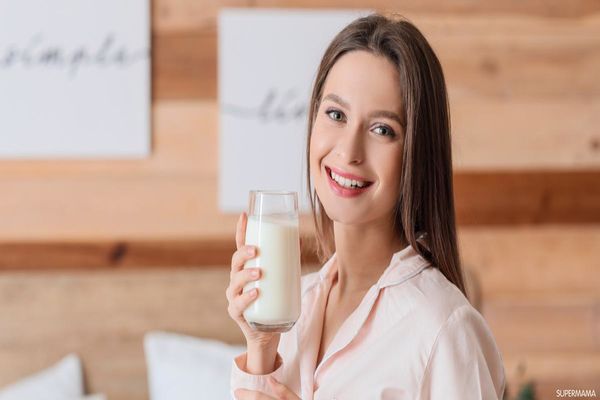 هل شرب الحليب يبيض البشرة