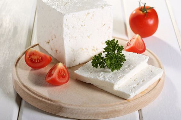 الجبنة الفرنسية البيضاء