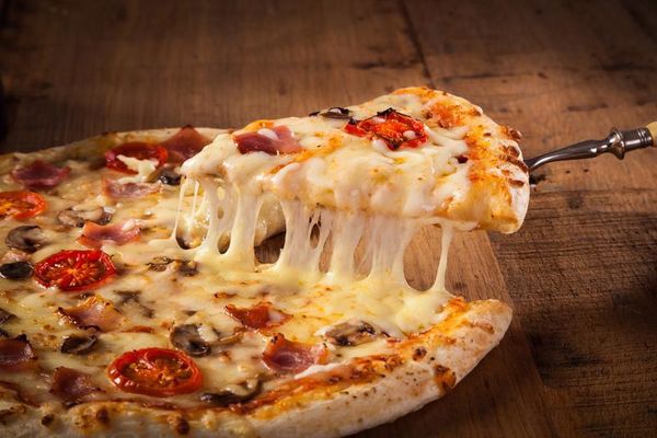 أنواع الجبن للبيتزا