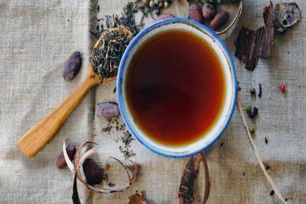 هل الشاي يساعد على الهضم