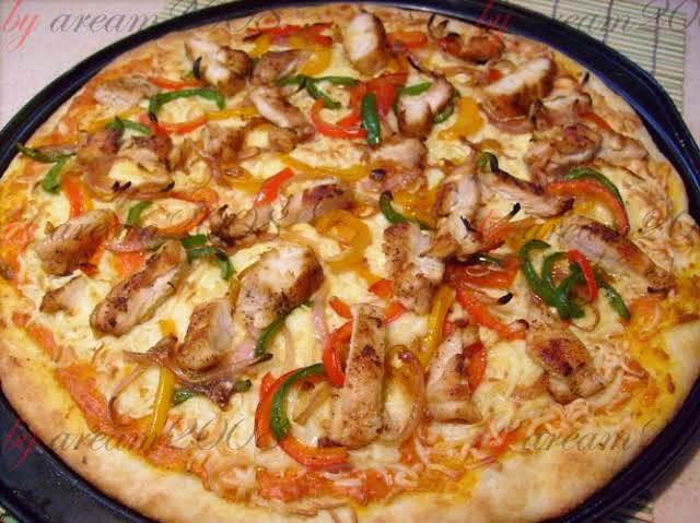 طريقة عمل بيتزا فاهيتا الدجاج