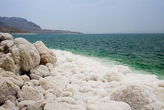 أهم أملاح البحر الميت